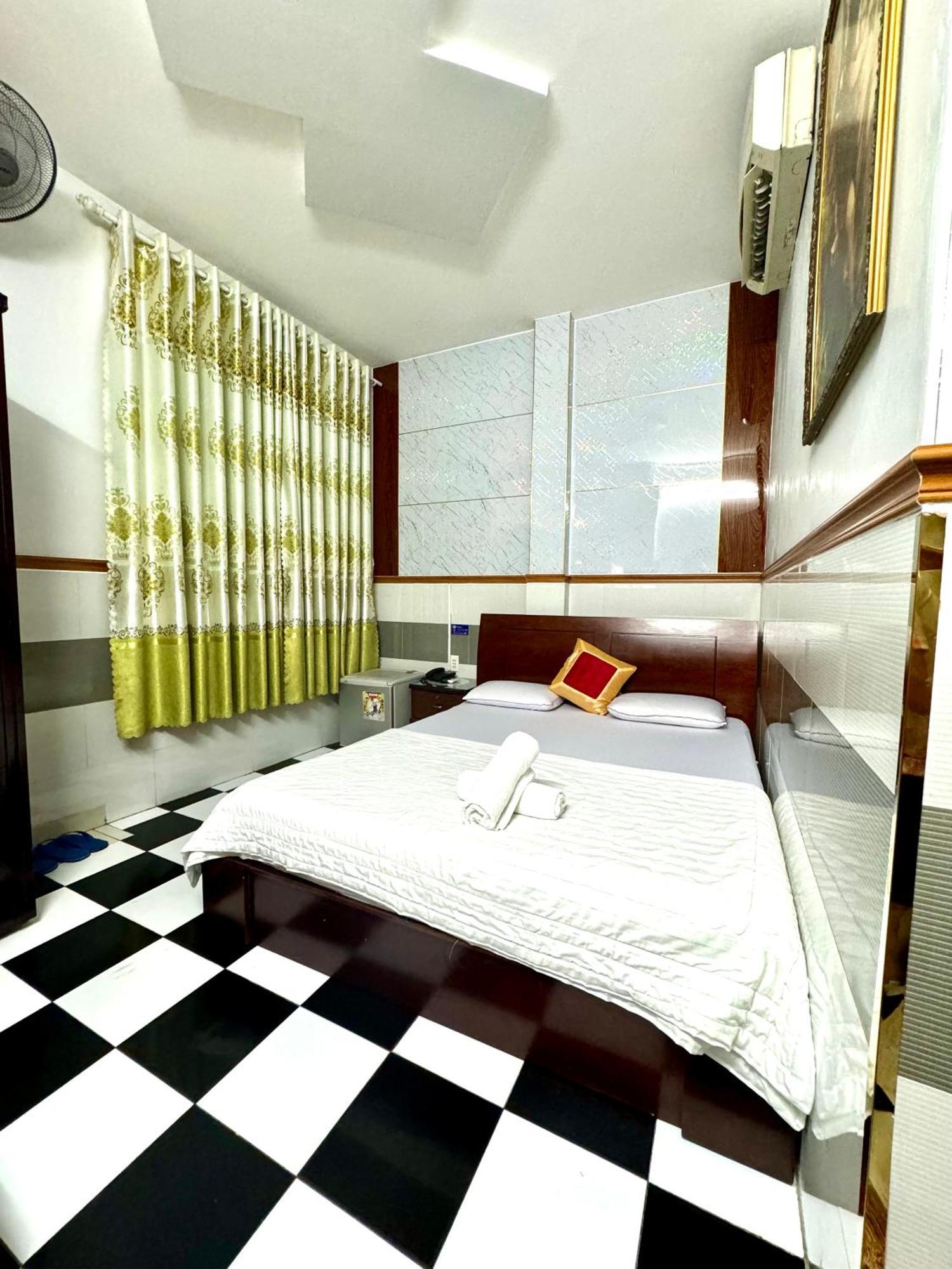 Hotel Khach San Tuan Vu Ho-Chi-Minh-Stadt Exterior foto